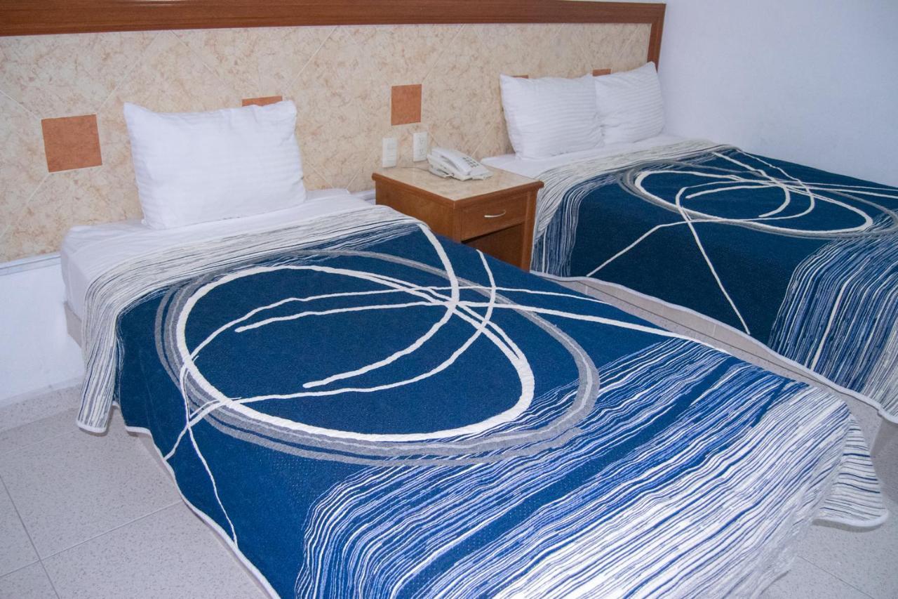 Hotel Niza Zona Piel Леон Екстериор снимка