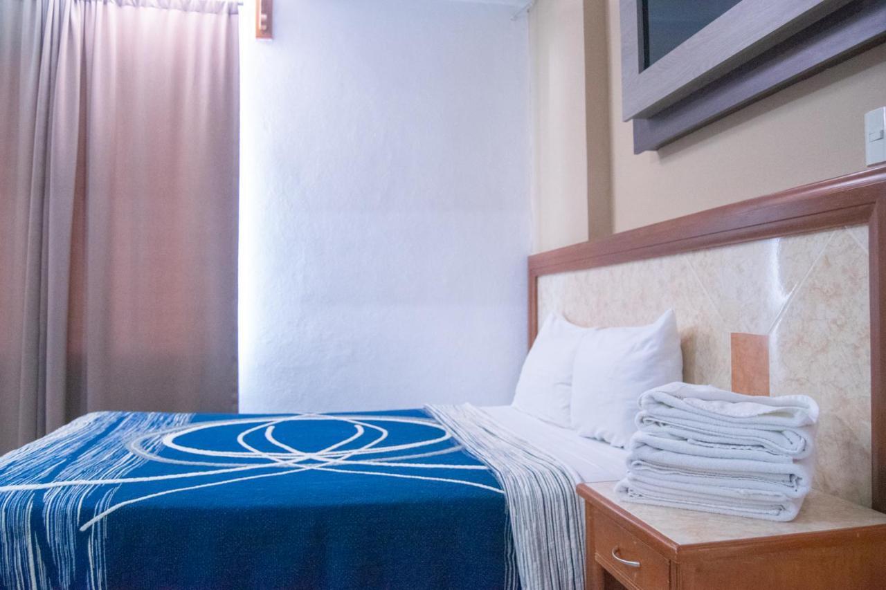 Hotel Niza Zona Piel Леон Екстериор снимка